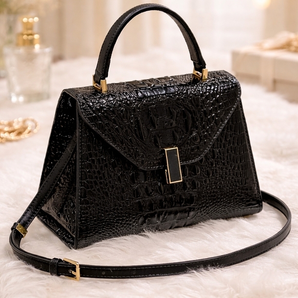 Elegant Black Crocodile-Embossed Handbag - Picture 3 of 5